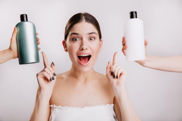 Como escolher um bom shampoo para estimular o crescimento do cabelo?