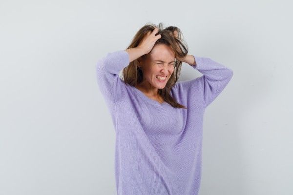 Por que nosso cabelo cai muito? - Estresse
