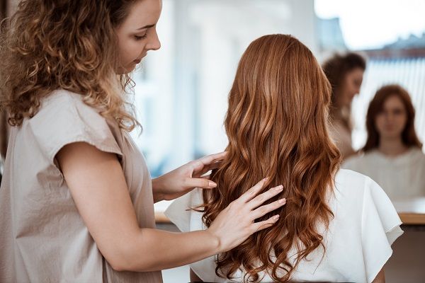 Os melhores tipos de cortes de cabelo para mulheres de acordo com o seu rosto