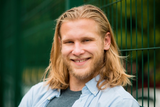 Corte de cabelo masculino reto